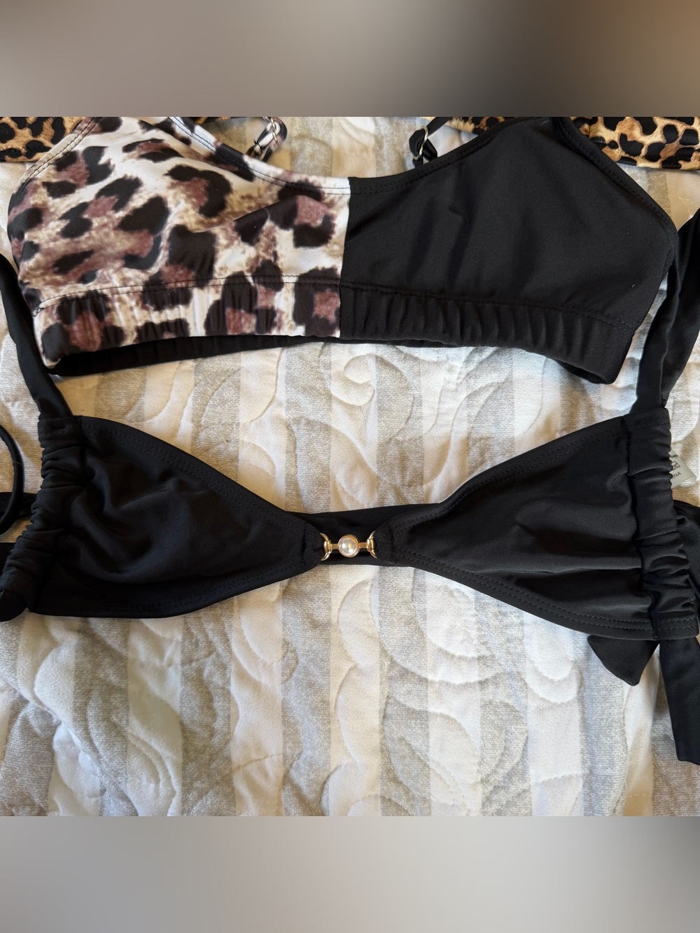 Various XS Bikini Tops - 4 pieces - Picture 2 of 12